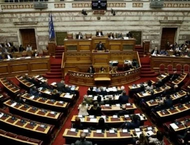 Η Βουλή που έκλεισε σε αριθμούς: Διαλύθηκαν τρεις κοινοβουλευτικές ομάδες - Με 151 ο ΣΥΡΙΖΑ